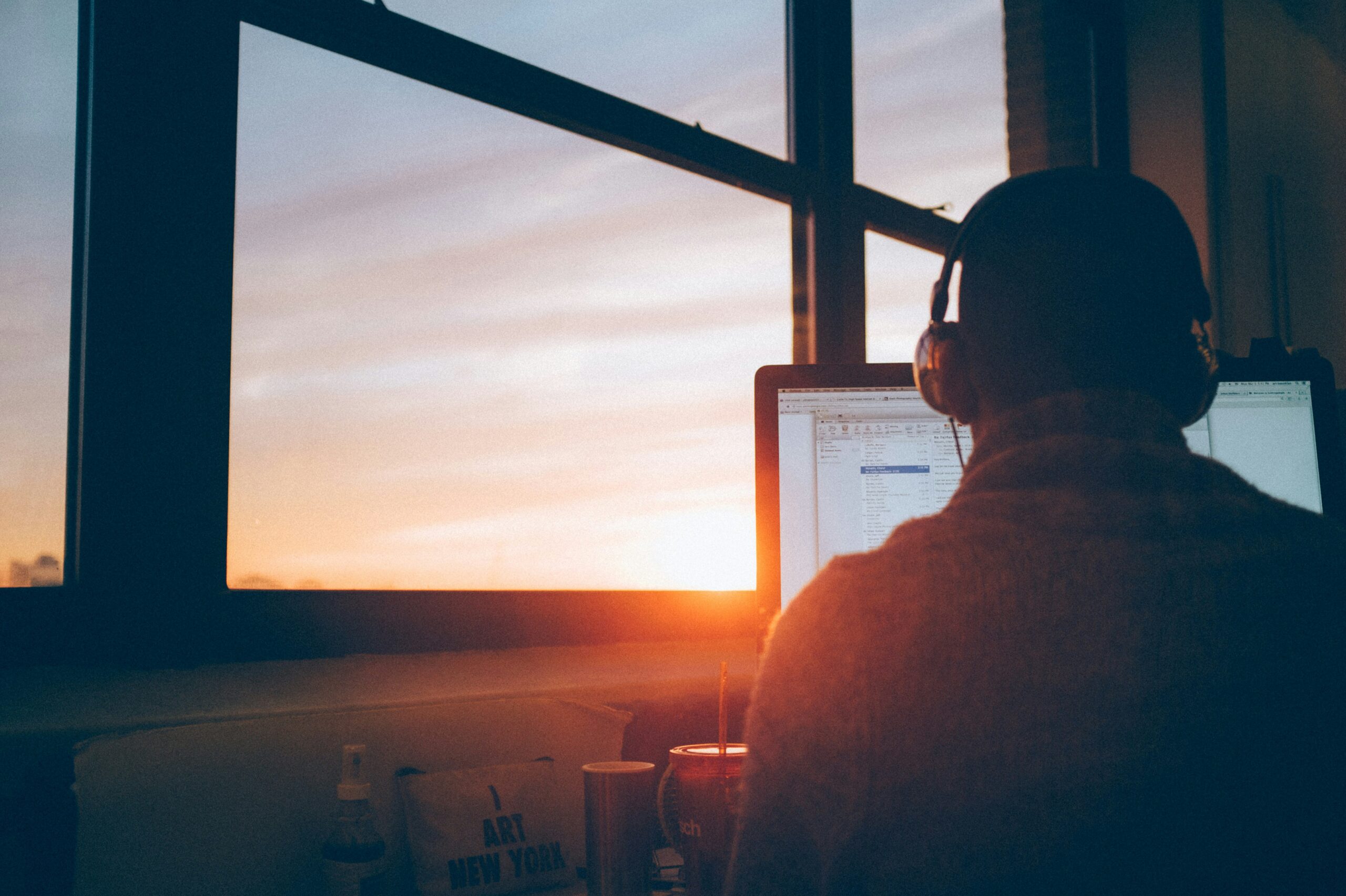 simon abrams k T9Zj3SE8k unsplash scaled - EvolvingDesk Discover how remote IT support keeps modern businesses running smoothly in 2025 — proactive, efficient, and always connected