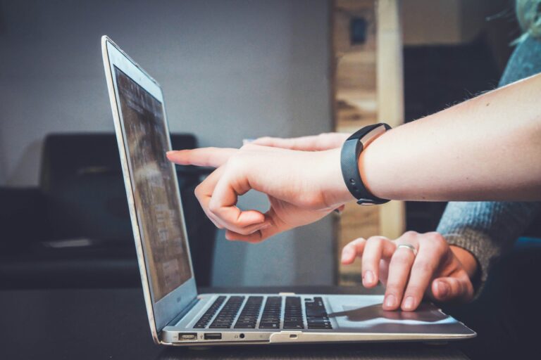 EvolvingDesk: Your Trusted IT Partner Across Europe