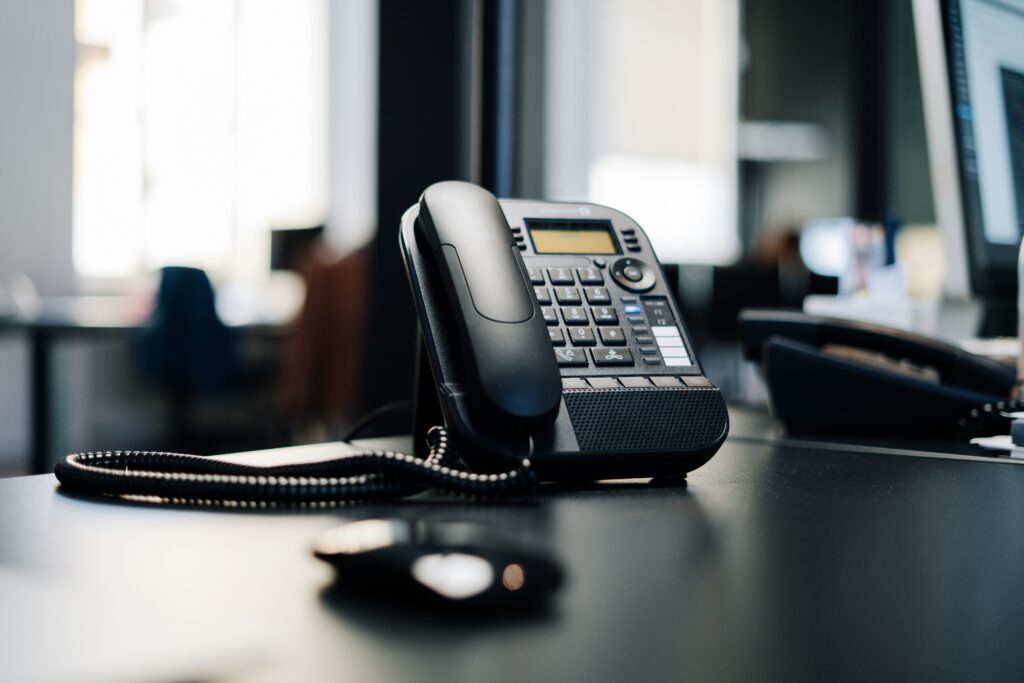 Wat is VoIP en waarom stappen bedrijven massaal over van vaste lijnen? 1 wat is VoIP