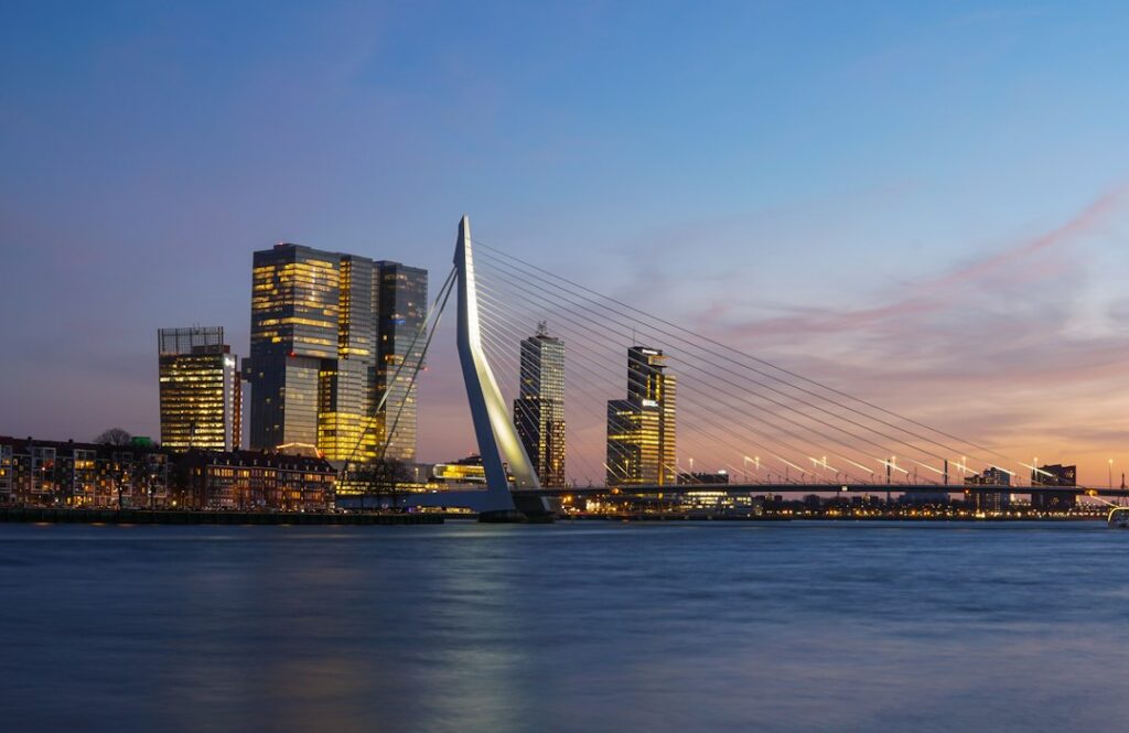 IT support Rotterdam: the Rotterdam skyline with its office towers