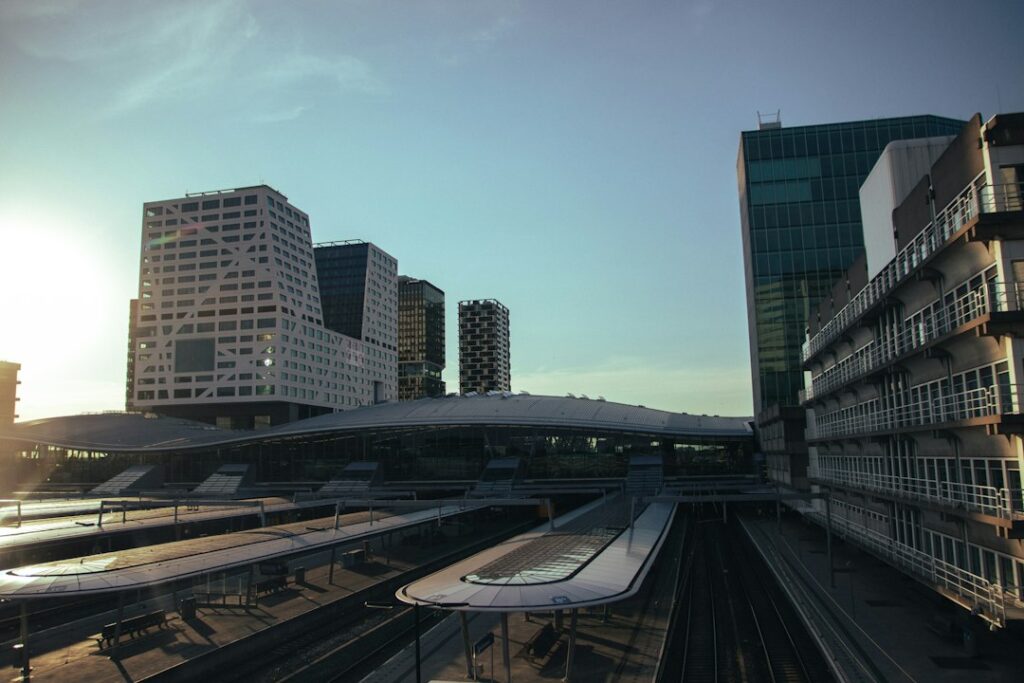 IT support Utrecht: modern architecture around Utrecht Centraal