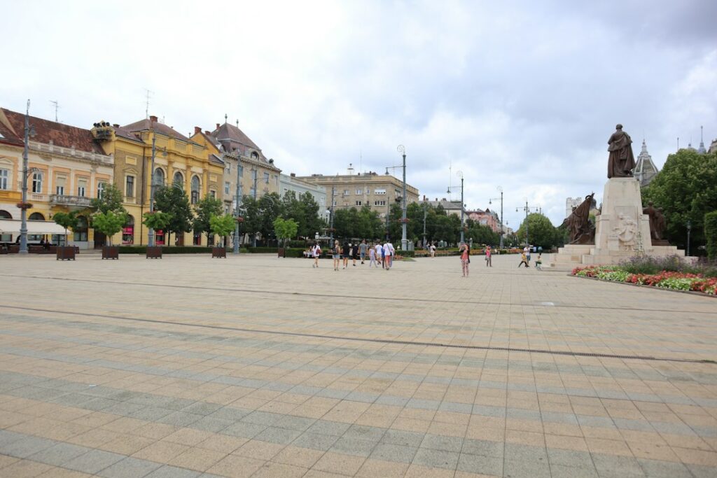 IT support Debrecen: the main square in Debrecen city centre